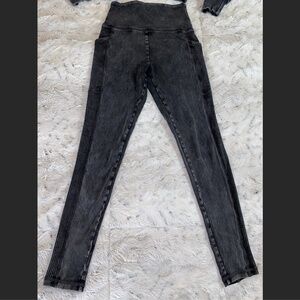 NWOT Aerie Offline Gray Acid Wash Full Length Ribbed Leggings S